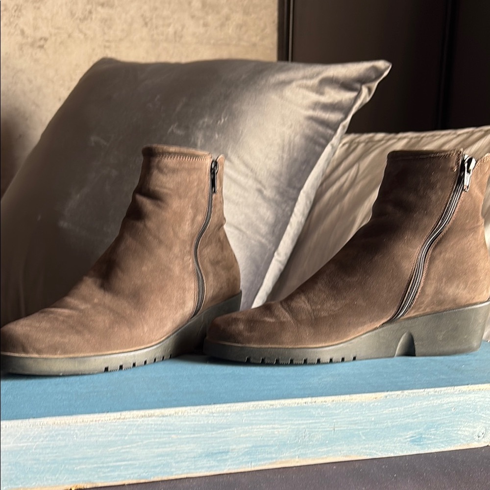 Brown Ankle Boots with Side Zipper